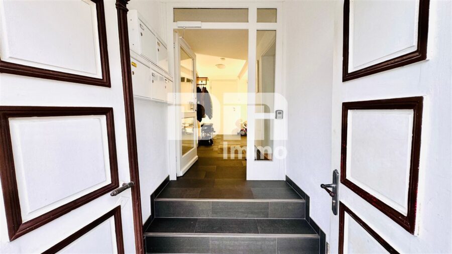 Modernes 2 Zimmer Apartment in umfassend saniertem Fachwerkhaus in gesuchter Lage - Haupteingang